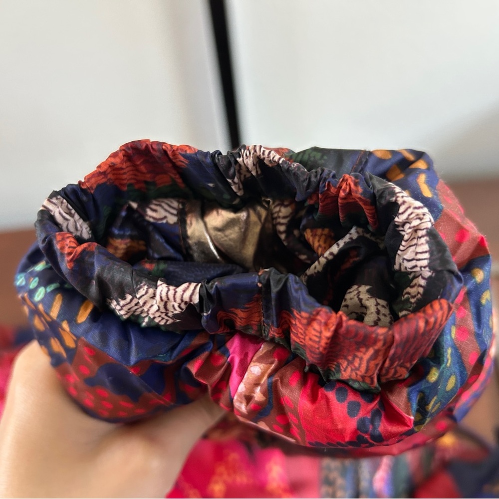 Farm Rio Pineapple Flowers Reversible Puffy jacket, Size L, NWOT - Picture 16 of 16